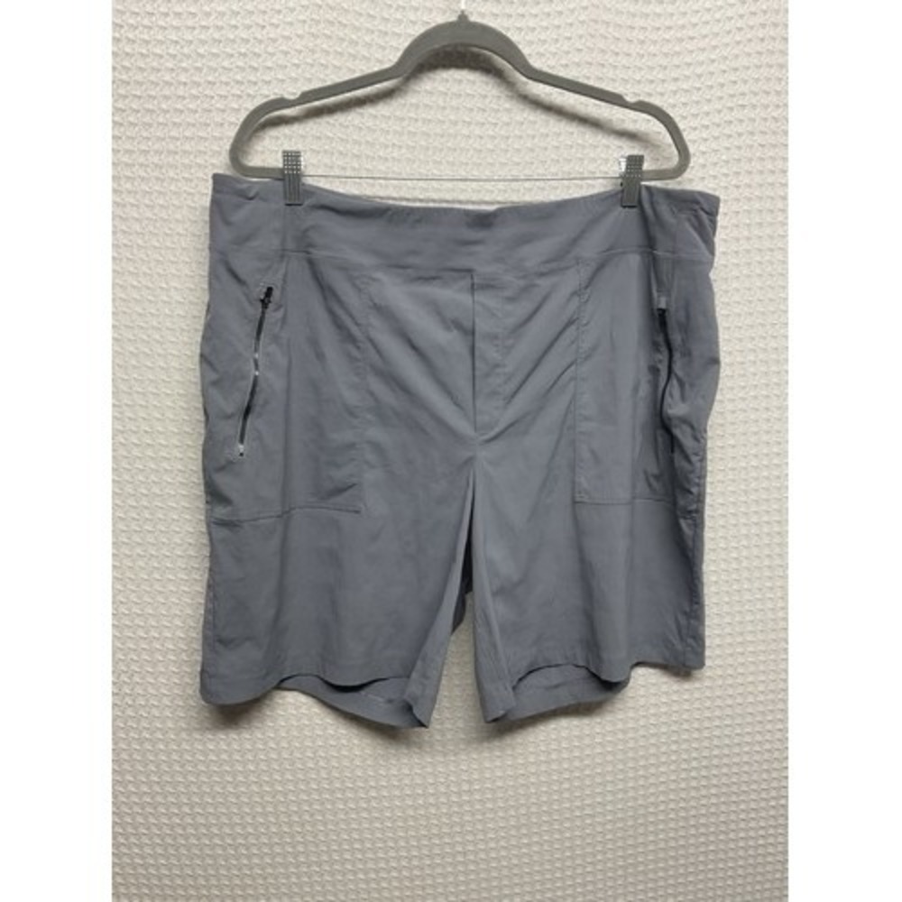 NWOT Athleta Trekkie North Gray Storm Cloud Mid Rise Shorts Women 20 Vietnam